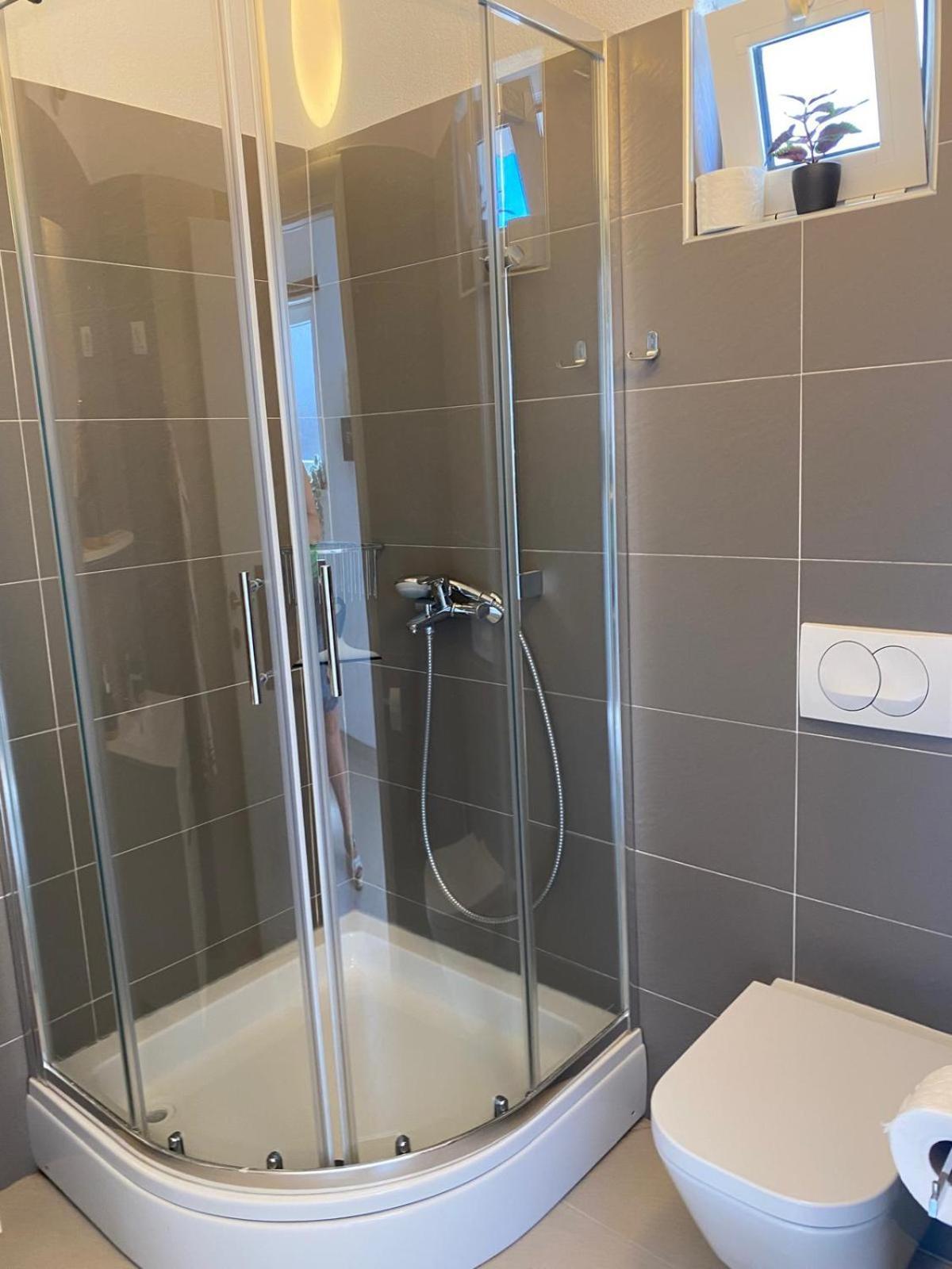 Villa Pina Tisno Apartment Zonsa 2 Pers Εξωτερικό φωτογραφία